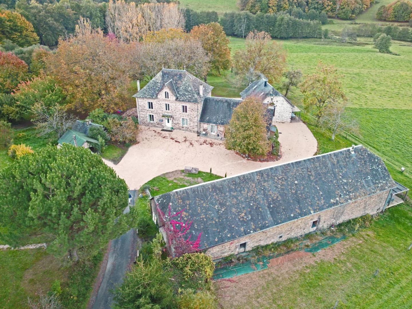 Bed and Breakfast Domaine De La Clauzade Saint-Germain-les-Vergnes Exteriér fotografie
