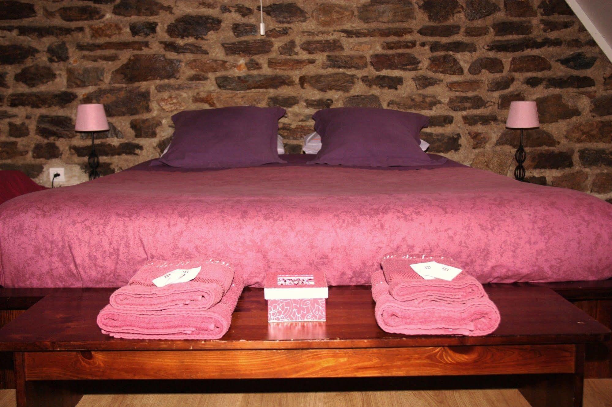Bed and Breakfast Domaine De La Clauzade Saint-Germain-les-Vergnes Exteriér fotografie